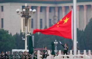 通讯|美国迪士尼加州冒险乐园祥龙庆新年